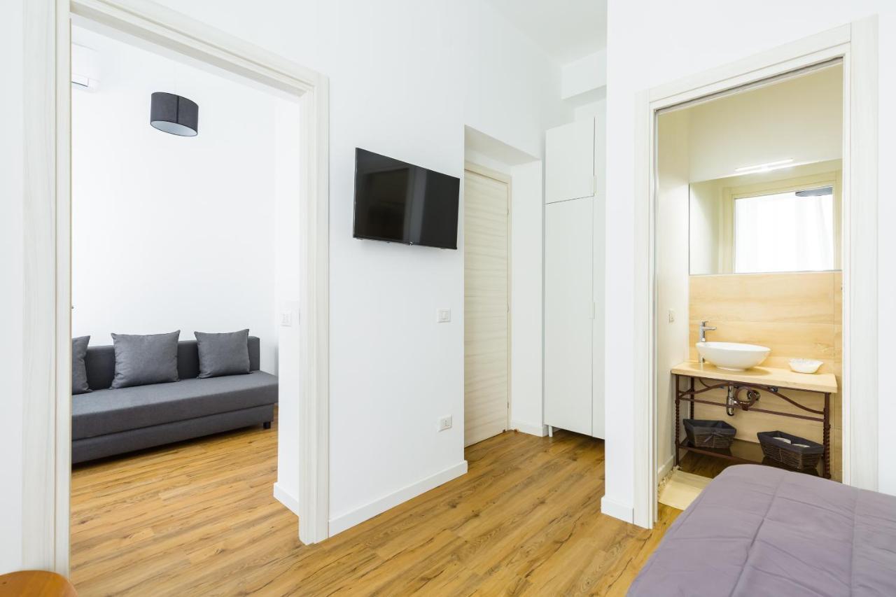 Barrio 133 - Double Bedroom In Center By Napoliapartments Exterior photo