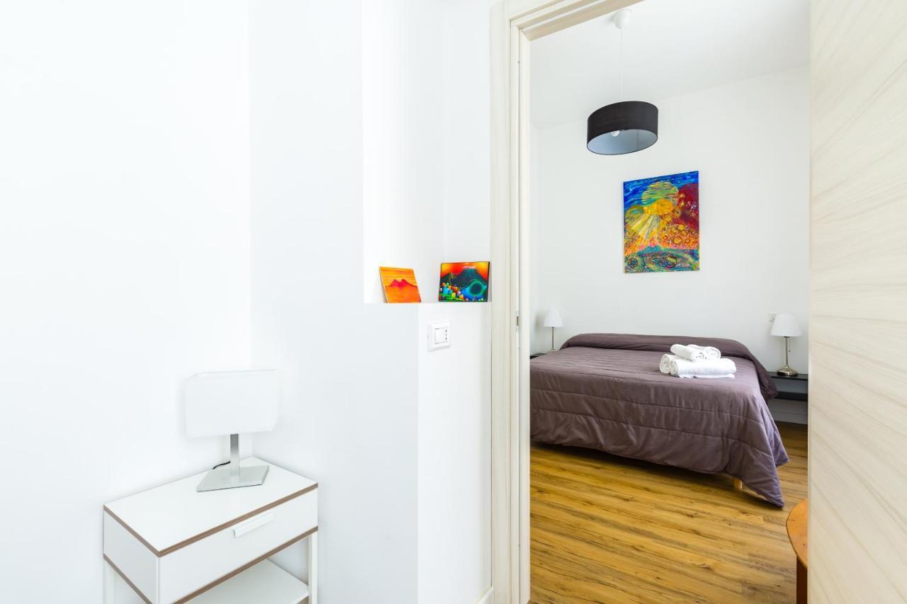 Barrio 133 - Double Bedroom In Center By Napoliapartments Exterior photo