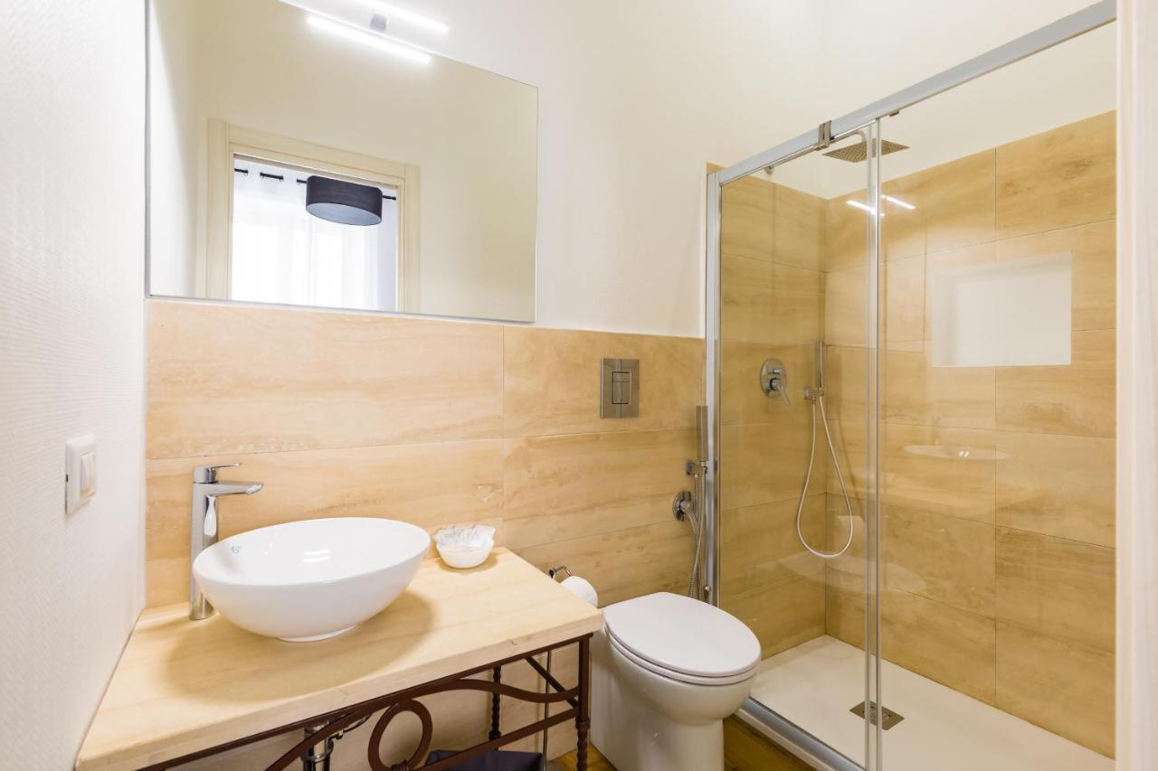 Barrio 133 - Double Bedroom In Center By Napoliapartments Exterior photo