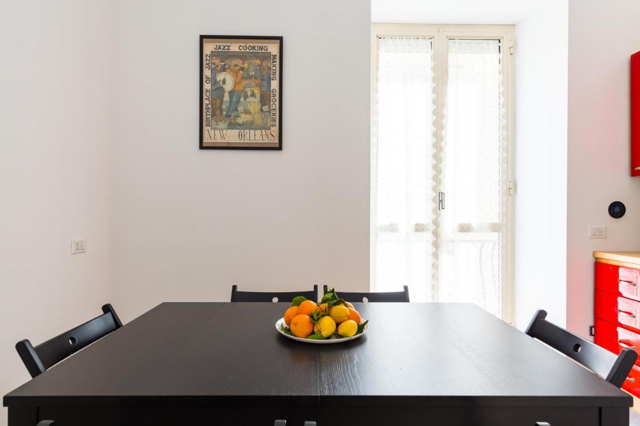 Barrio 133 - Double Bedroom In Center By Napoliapartments Exterior photo