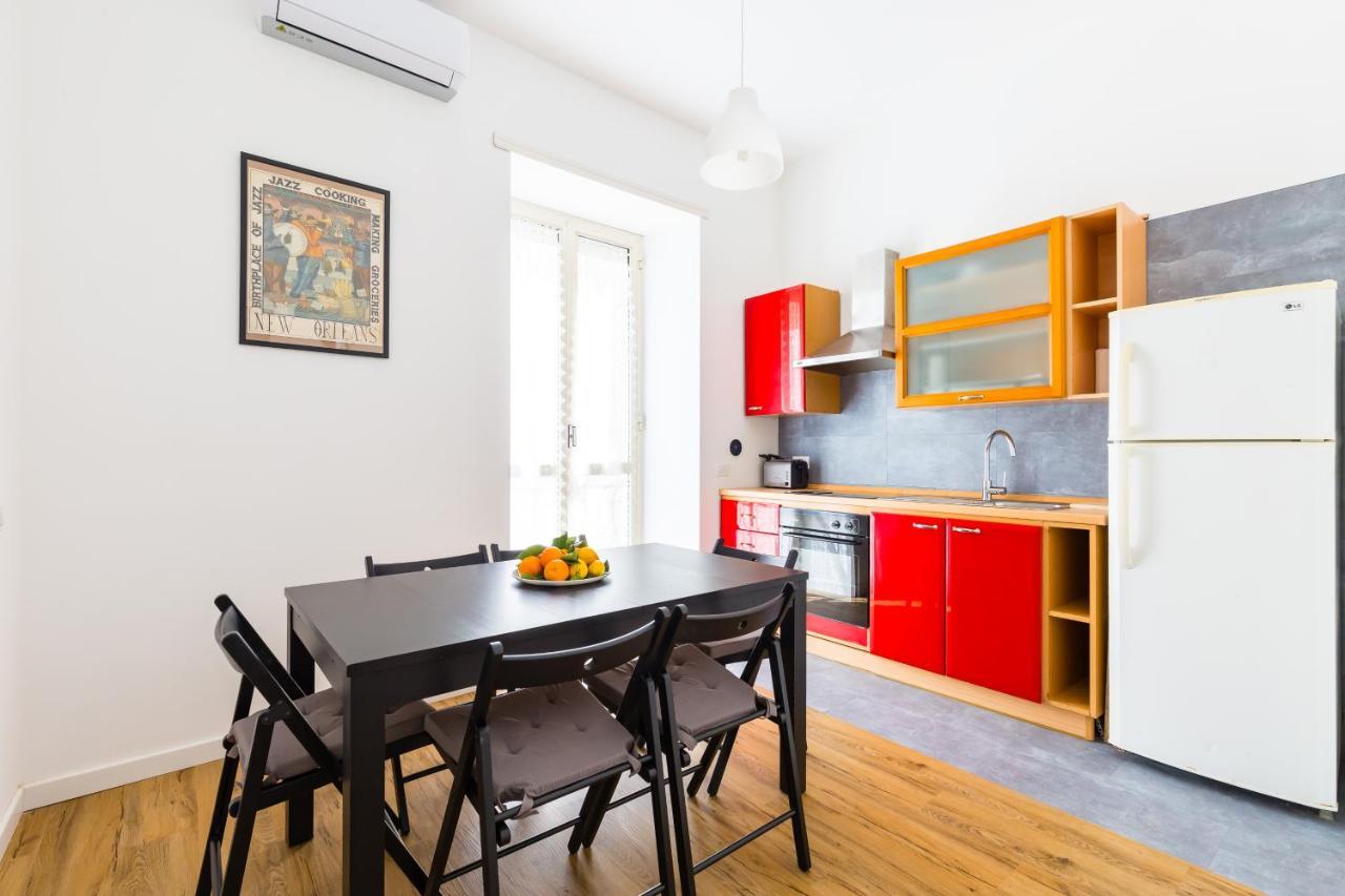 Barrio 133 - Double Bedroom In Center By Napoliapartments Exterior photo